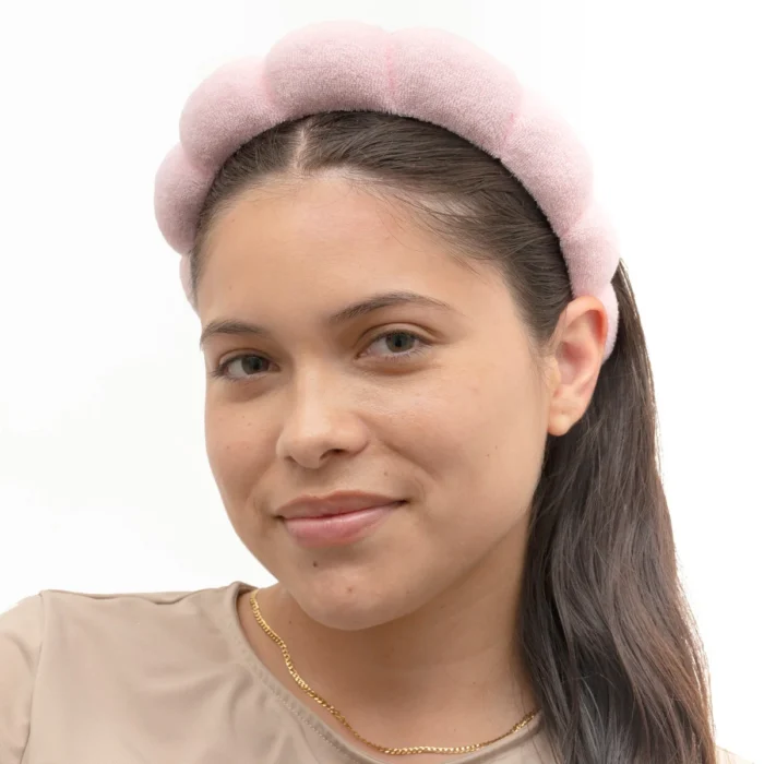 Conair - Get Ready With Me Bundle Girl wearing hair band